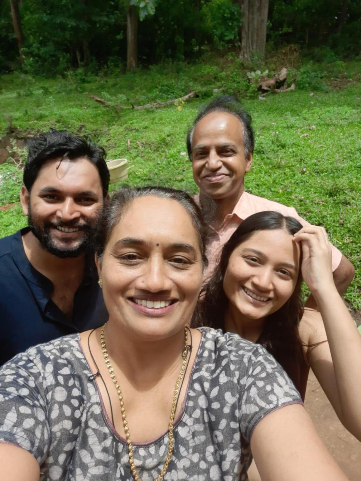 Wild Window - Forest View Homestay Thekkady Bagian luar foto