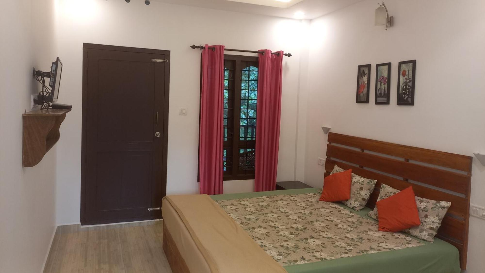 Wild Window - Forest View Homestay Thekkady Bagian luar foto