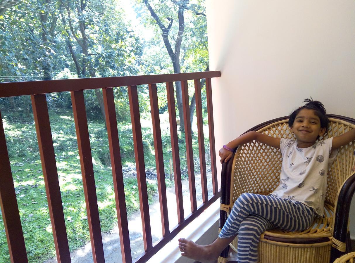Wild Window - Forest View Homestay Thekkady Bagian luar foto